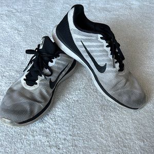 Womens Black & White Nike Trainers - 8.5